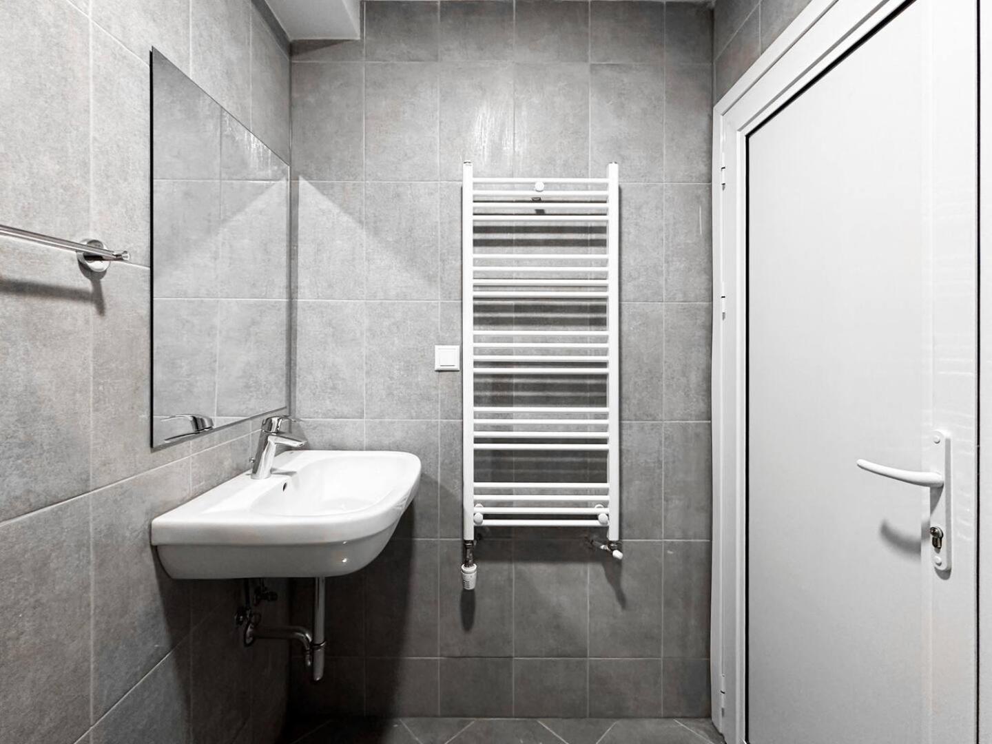 6 6 Bathrooms 2 Levels Kitchens Апартаменти