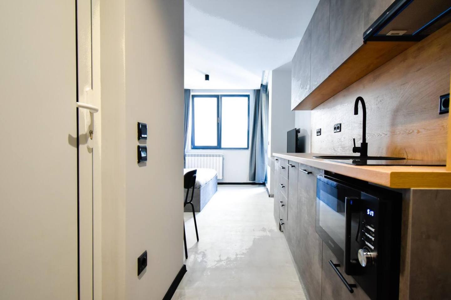 Апартаменти 6 6 Bathrooms 2 Levels Kitchens *
