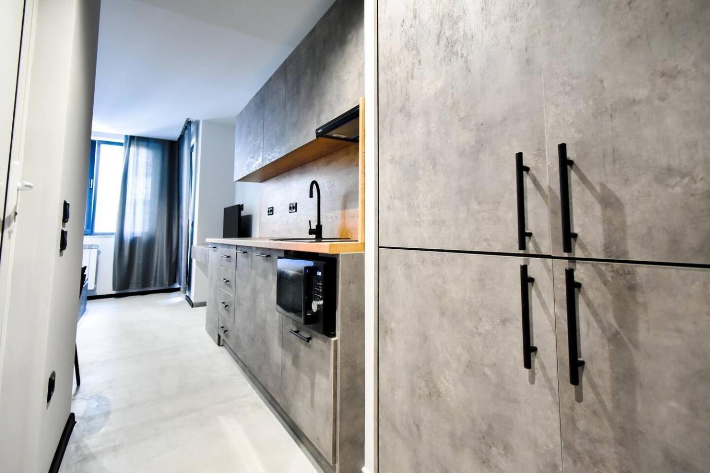 6 6 Bathrooms 2 Levels Kitchens Софія