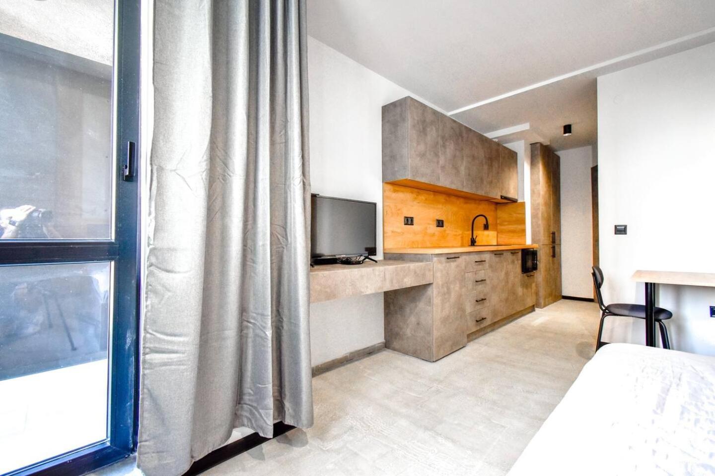6 6 Bathrooms 2 Levels Kitchens Софія